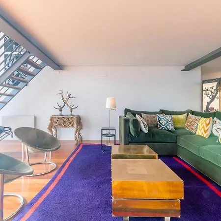 Luxurious Loft - River View