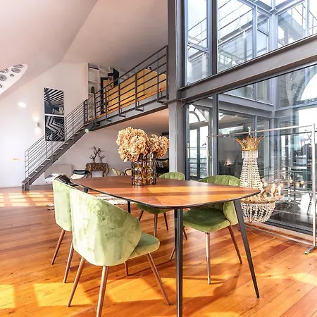Апартаменты Luxurious Loft - River View Лиссабон