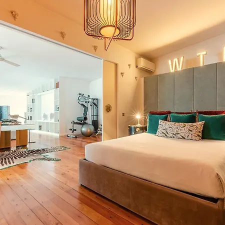 Luxurious Loft - River View Апартаменты *