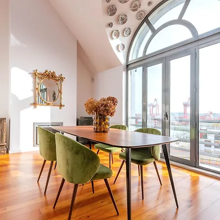 Luxurious Loft - River View Лиссабон